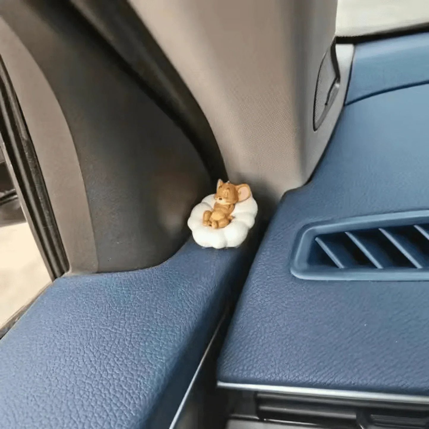 Cartoon Decoration Tom Cat Jerry Mouse Cat Ornament Cute Desk Decorations Adorable Figurines Toy Figures Car Home Decoration