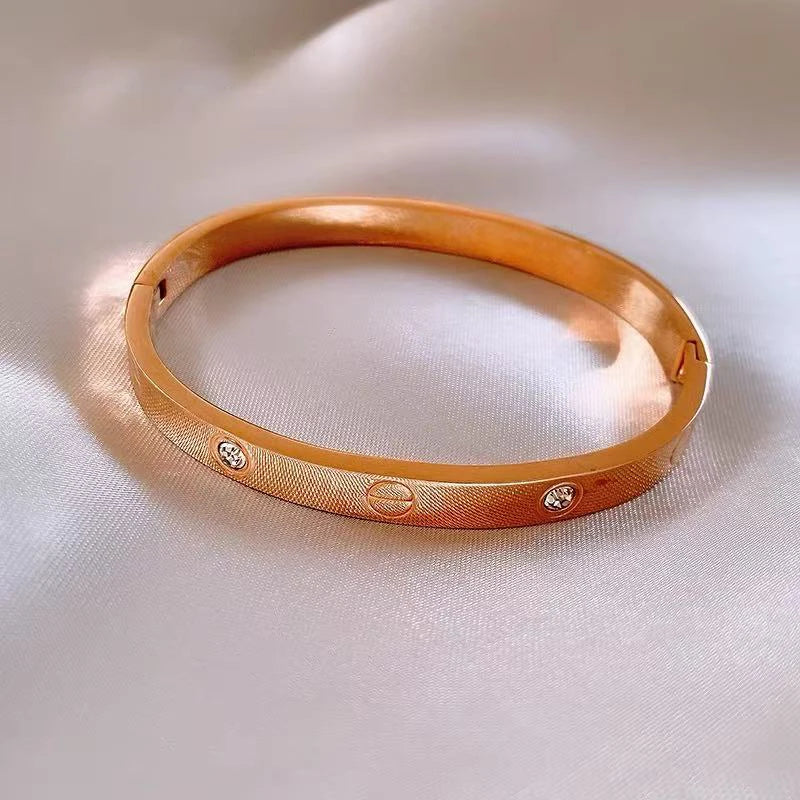 Classic Design Stainless Steel Rose Gold Color Smooth Metal Bracelet for Women's Non Fading Jewelry Trendy Explosive Accessories