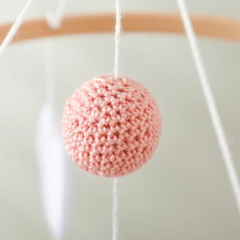 Baby Crib Bed Bell Rattle Toy 0-12 Months Wooden Mobile Cartoon Bee Bed Bell Hanging Toy Holder Bracket Infant Crib Bracket Gift