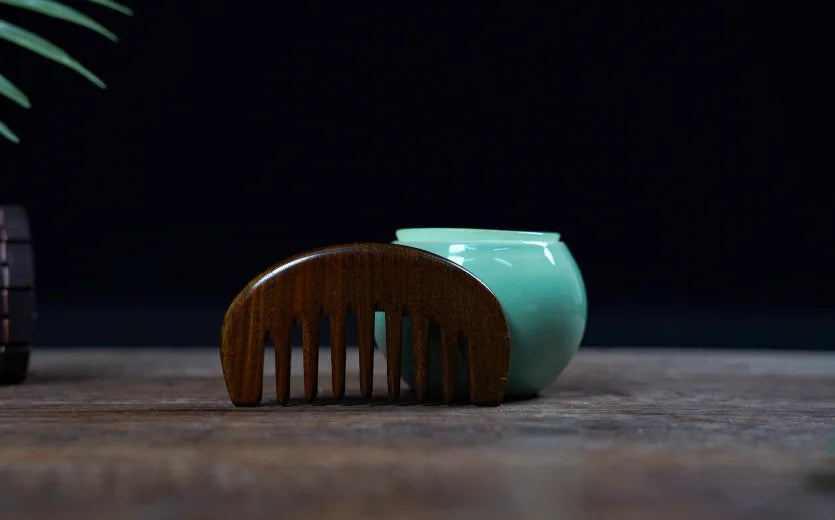 Wood Comb with Fine Tooth Natural Green Sandalwood Comb 13-16CM Anti-Static Sandalwood Scent Detangler Wooden Comb