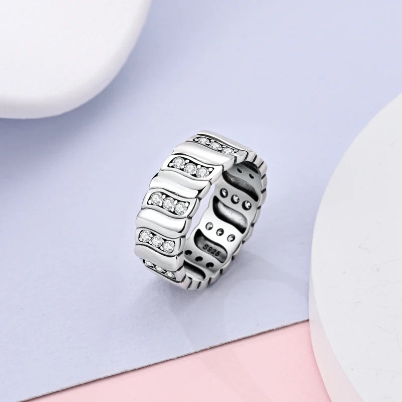 925 Sterling Silver Sparkling Zircon Ring - Classic Stackable Wedding Band for Women