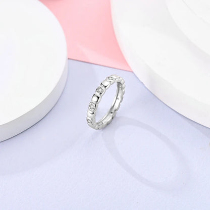925 Sterling Silver Sparkling Zircon Ring - Classic Stackable Wedding Band for Women