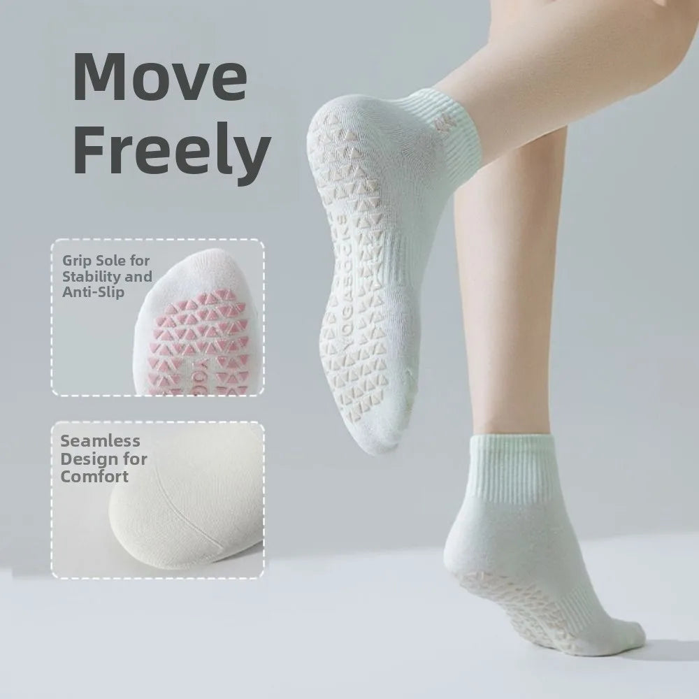 Pilates Socks with Grips for Women Cute Yoga Grip Socks Non Slip Cotton Ankle Sock for Yoga Barre Ballet