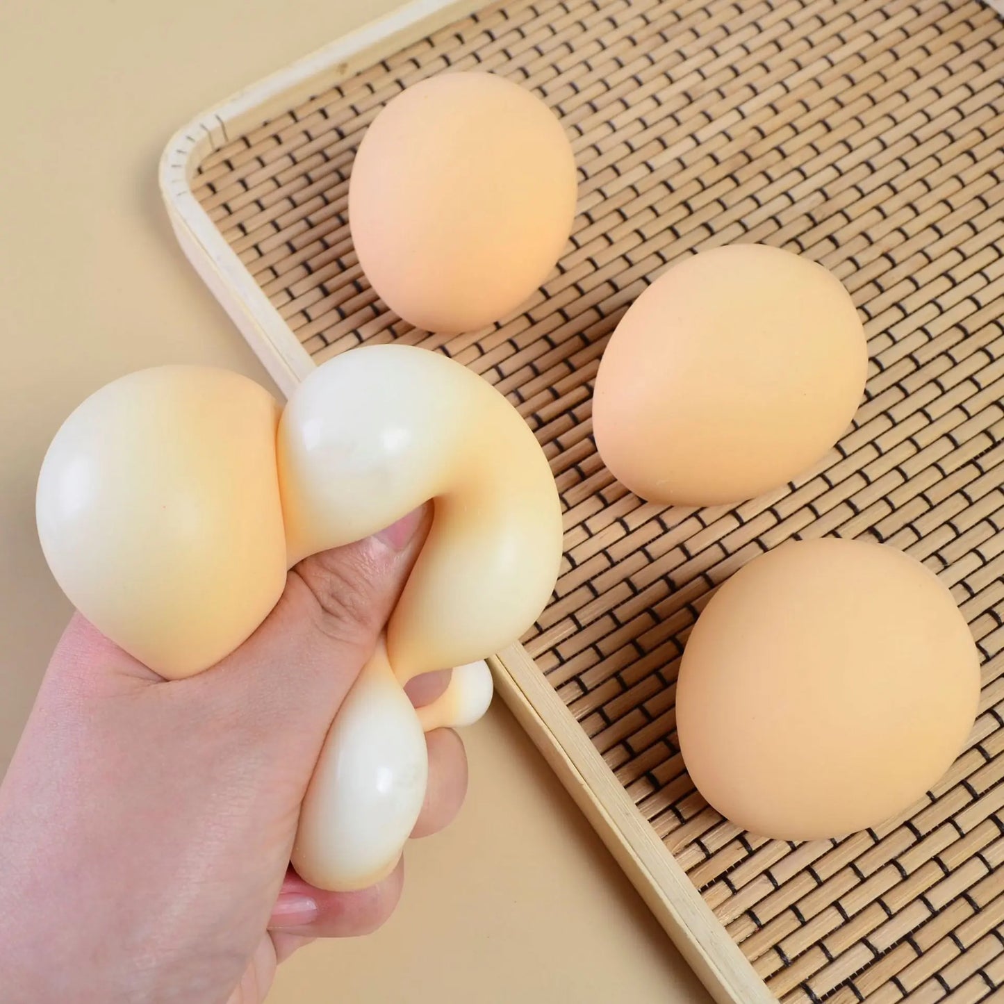 Egg Squeeze Toys youn Smart Eggs young peop Educational Toy Funny DecompressionVent Egg Squeeze Ball Gift SquishyStresd Reliever