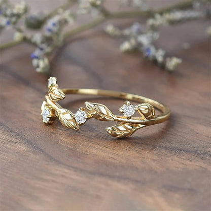 Huitan Exquisite Gold Color Leaf Ring for Women Inlaid Crystal CZ Stone Luxury Fashion Bridal Wedding Party Accessories Jewelry