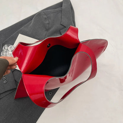 Luxury Design Heart Ladies Handbag PU Leather Underarm Bag Solid Color Trendy Tote Bag Summer Top Hand Bag for Women and Girls