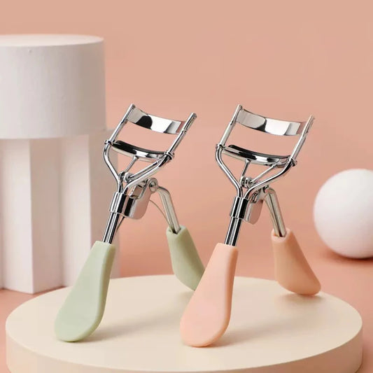 an Eyelash Curler Eyelash Curler With Comfortable Handle False Eyelashes Cosmetics Beauty Makeup Tools