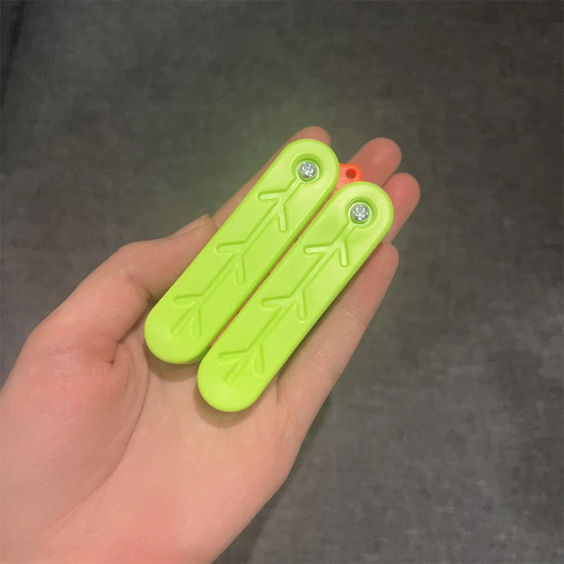 Gravity Folding Claw Knife Radish Knife 3d Printing Gravity Knife Small Radish Knife Push Card Decompression Fidget  Mini Toy