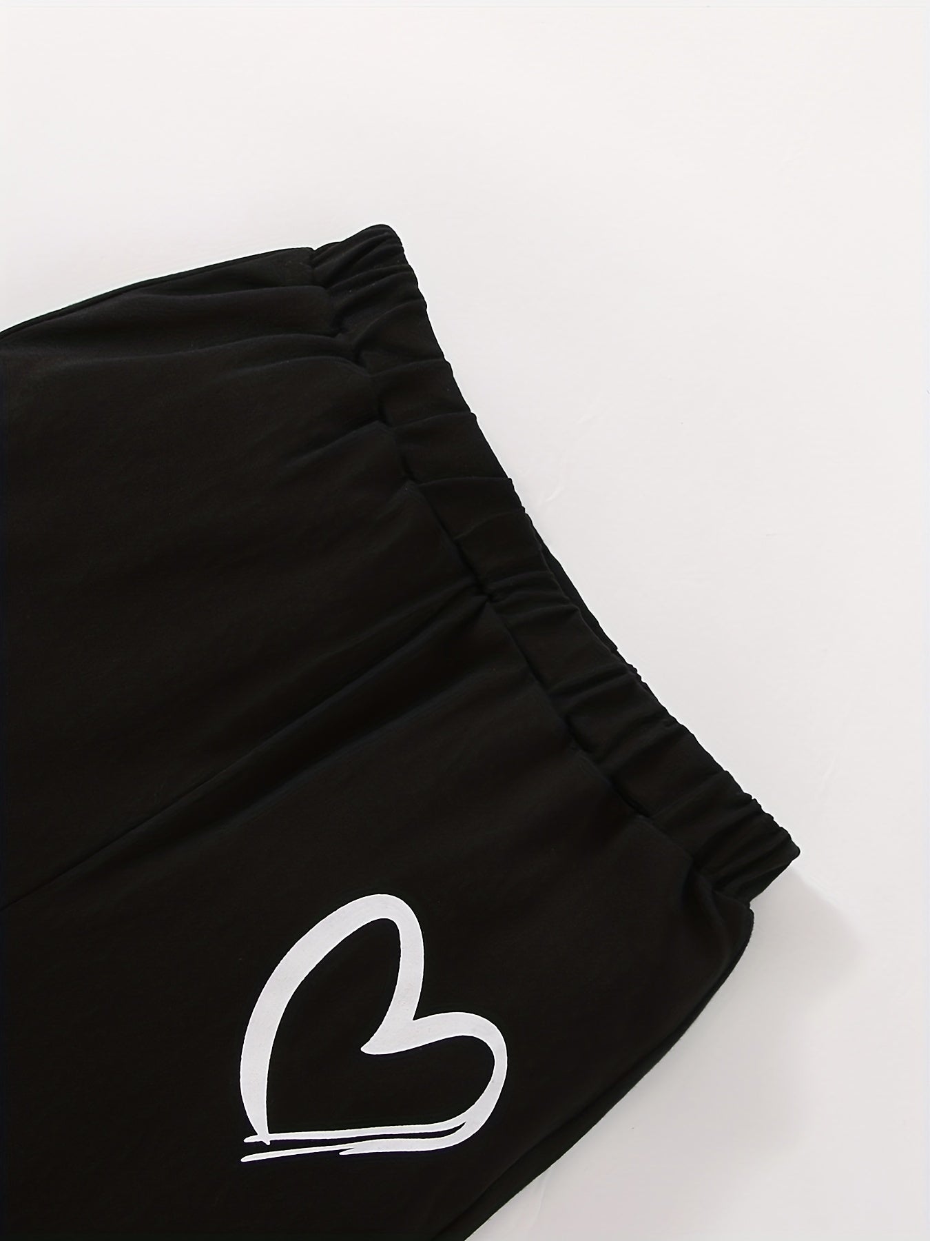 Girls' Fashion Set: Heart Print Round Neck Short Sleeve T-Shirt & Sweatpants 2pcs Casual Cotton Outfit, Perfect for Outdoor