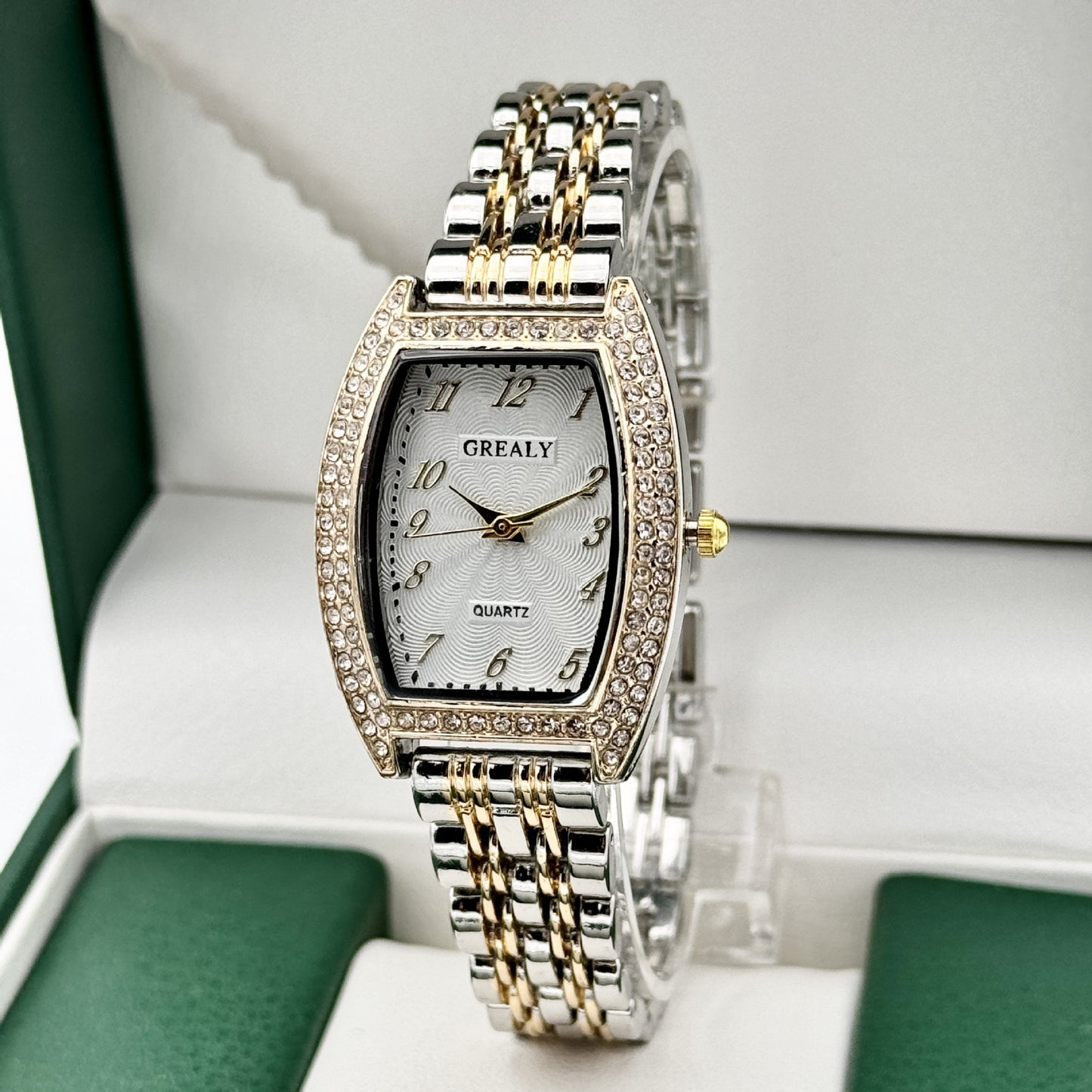 Diamond-encrusted Watch Barrel-shaped Dial Metal Bracelet Quartz Ladies' Watch