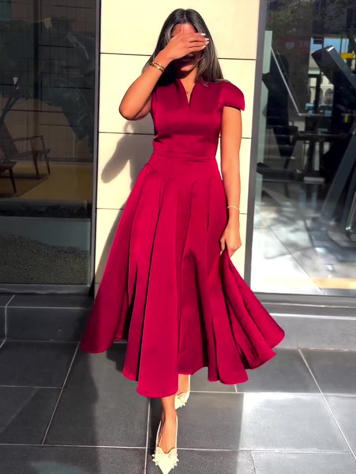 Solid Color V-neck Short-sleeved Dress