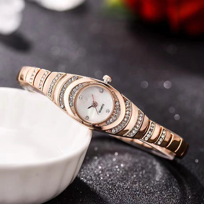 Small And Exquisite Vintage Women's Watch