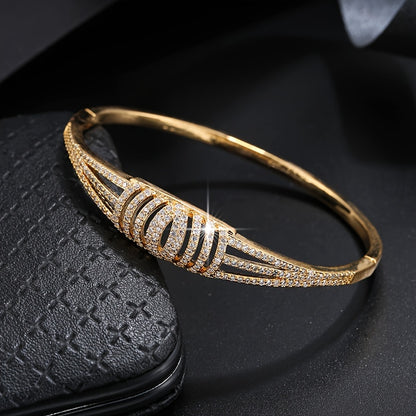 Fashion Hollow Out Inlaid Zircon Bracelet Simple Personality Creative Bracelet