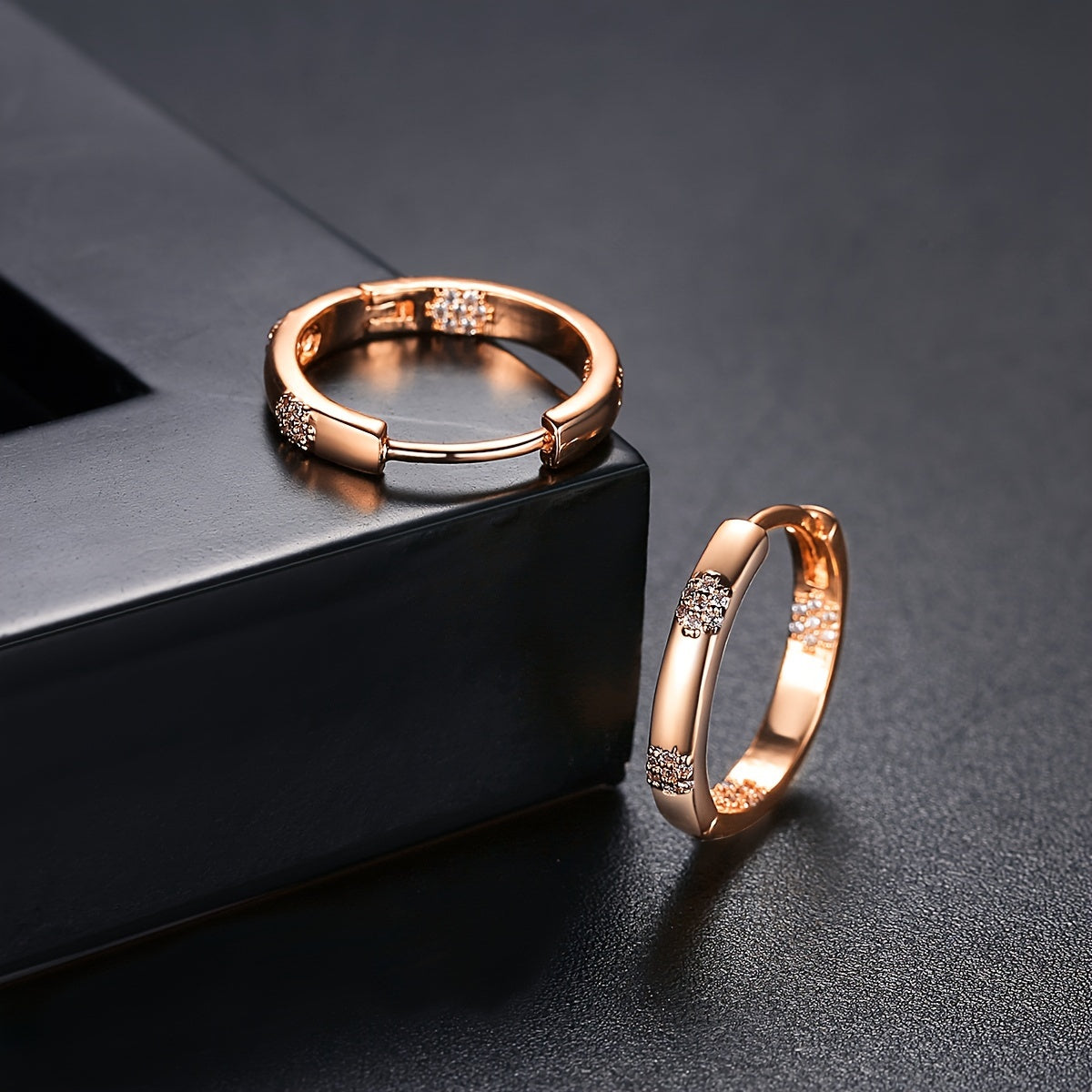 1 Pair Elegant Huggie Hoop Earrings Inlaid Zirconia Stud Earrings Fashion Jewelry For Women