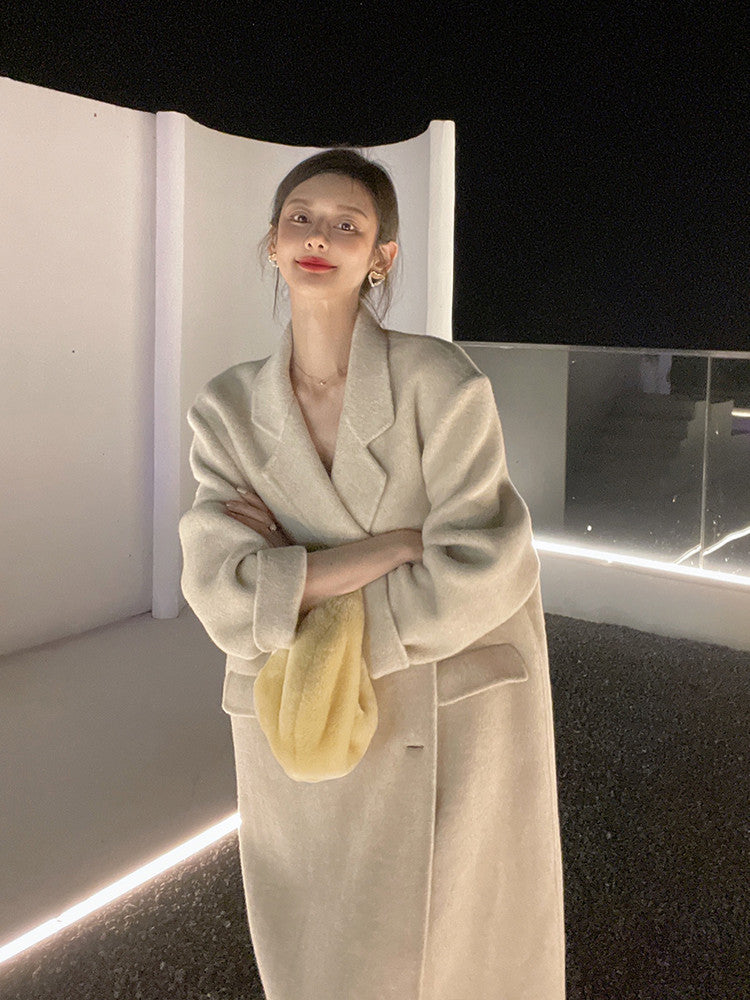 Women's Mid-length Loose Profile Coat