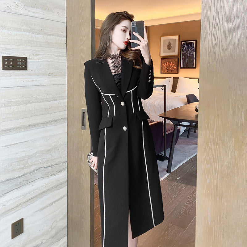 Women's Mid-length Black Trench Coat Over The Knee
