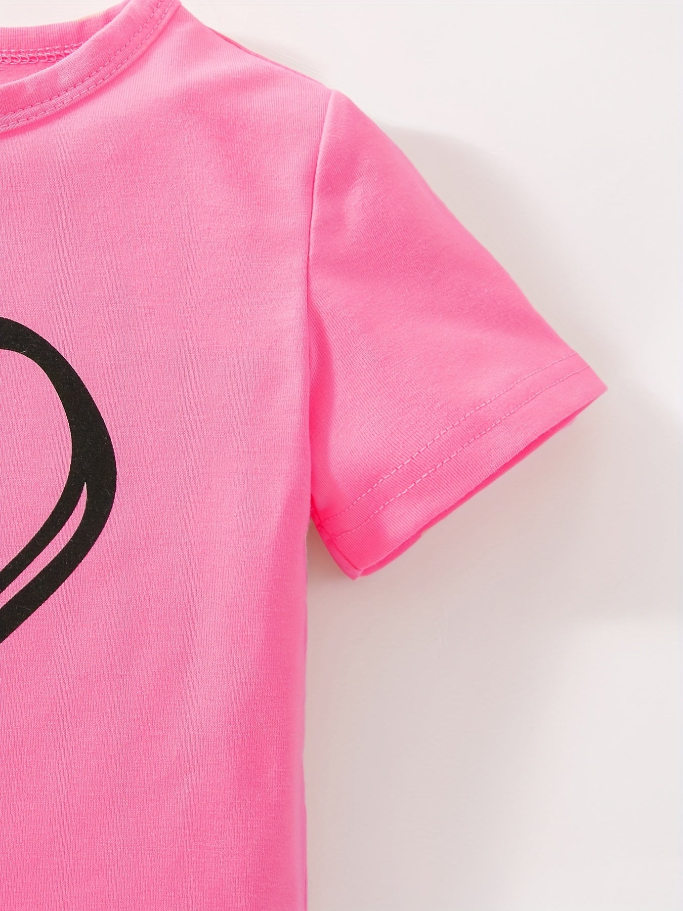 Girls' Fashion Set: Heart Print Round Neck Short Sleeve T-Shirt & Sweatpants 2pcs Casual Cotton Outfit, Perfect for Outdoor