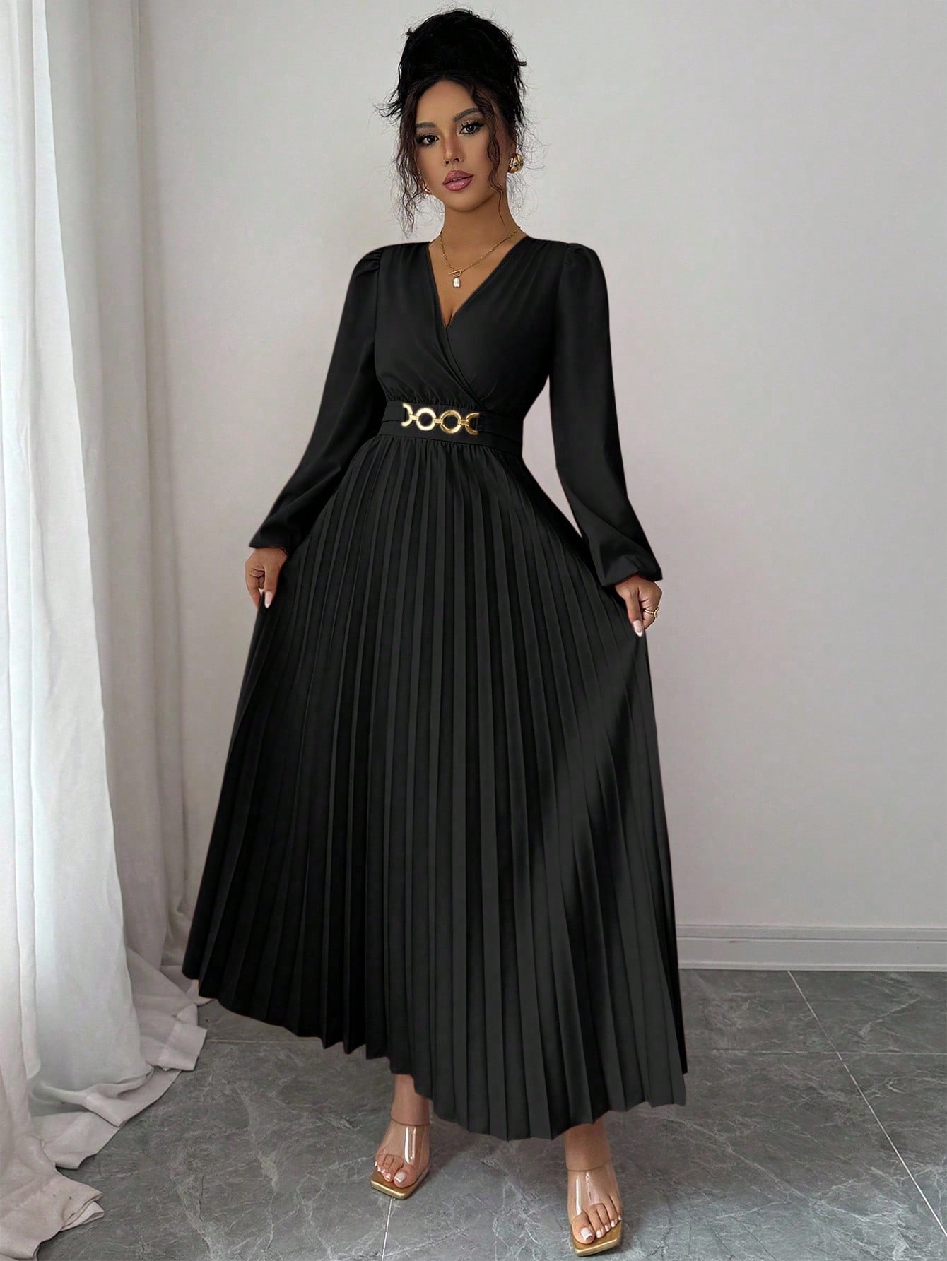 Women's Solid-color Casual Chic V-neck Dress